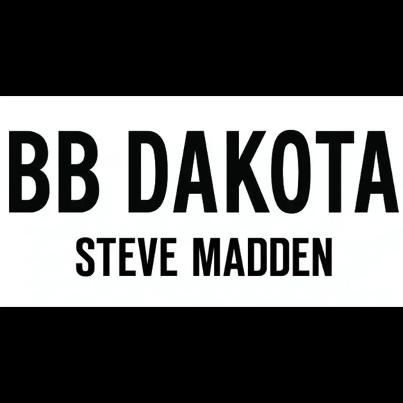 Brand new!! BB DAKOTA Women’s Button Down Blouse - Picture 7 of 7